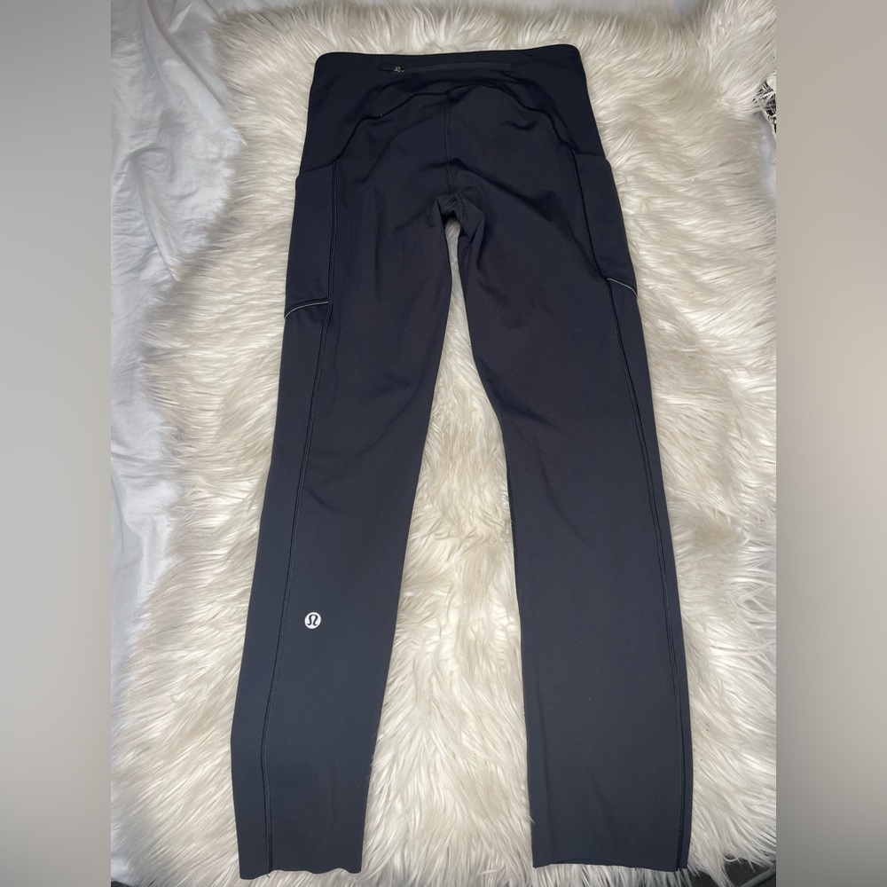 Lululemon - Picture 4 of 5